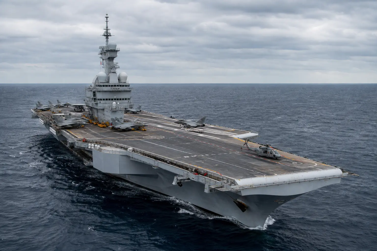 Charles de Gaulle : le porte-avions français par excellence ?