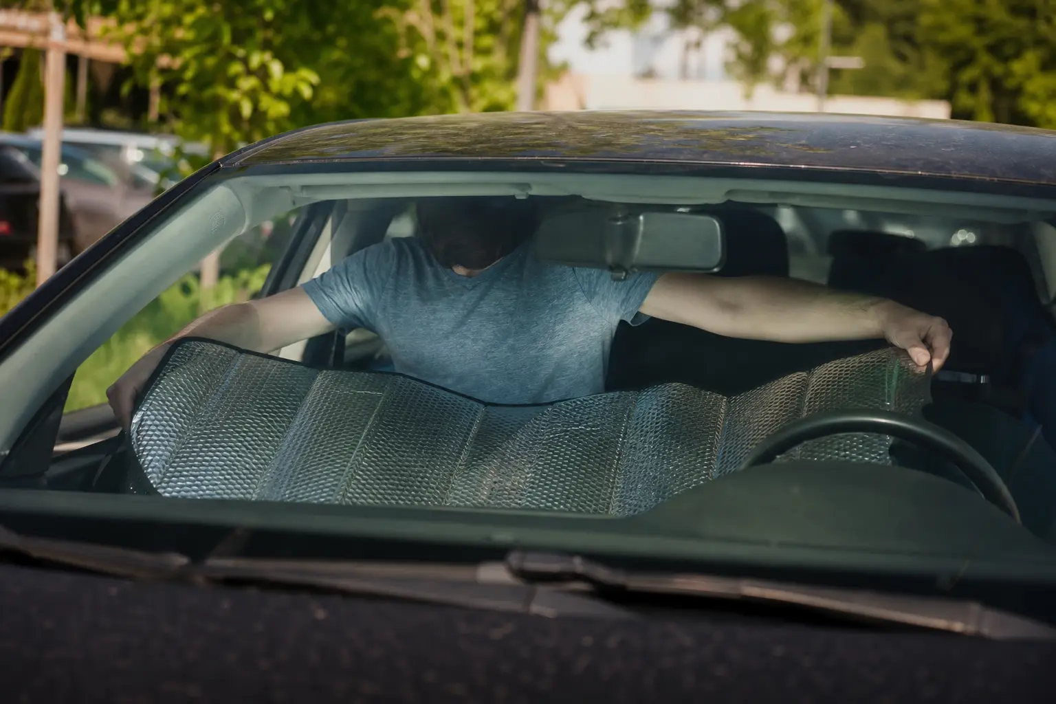 Comment choisir le meilleur pare-soleil pour sa voiture ?
