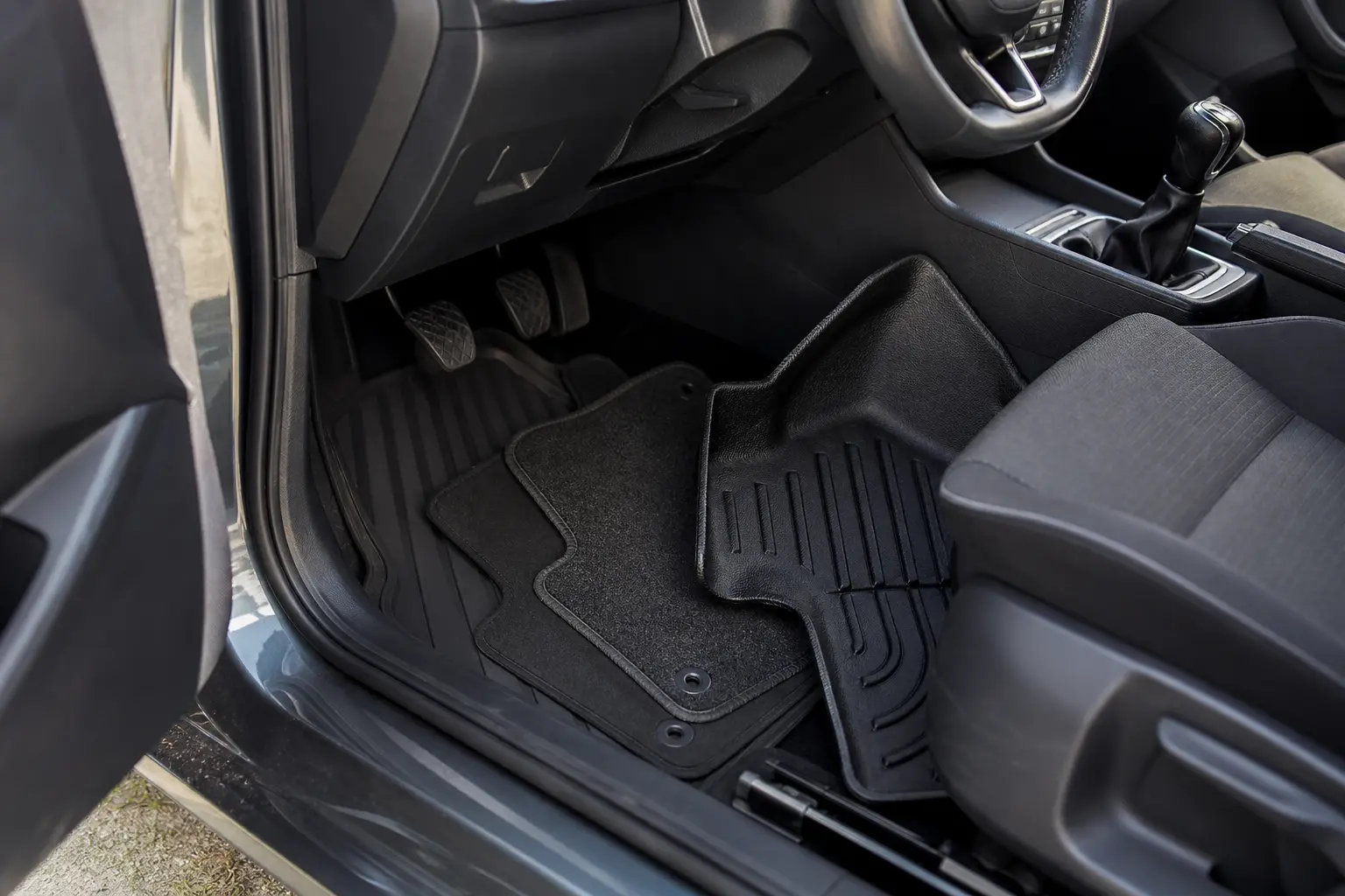 Quel type de tapis de voiture choisir pour une protection optimale ?