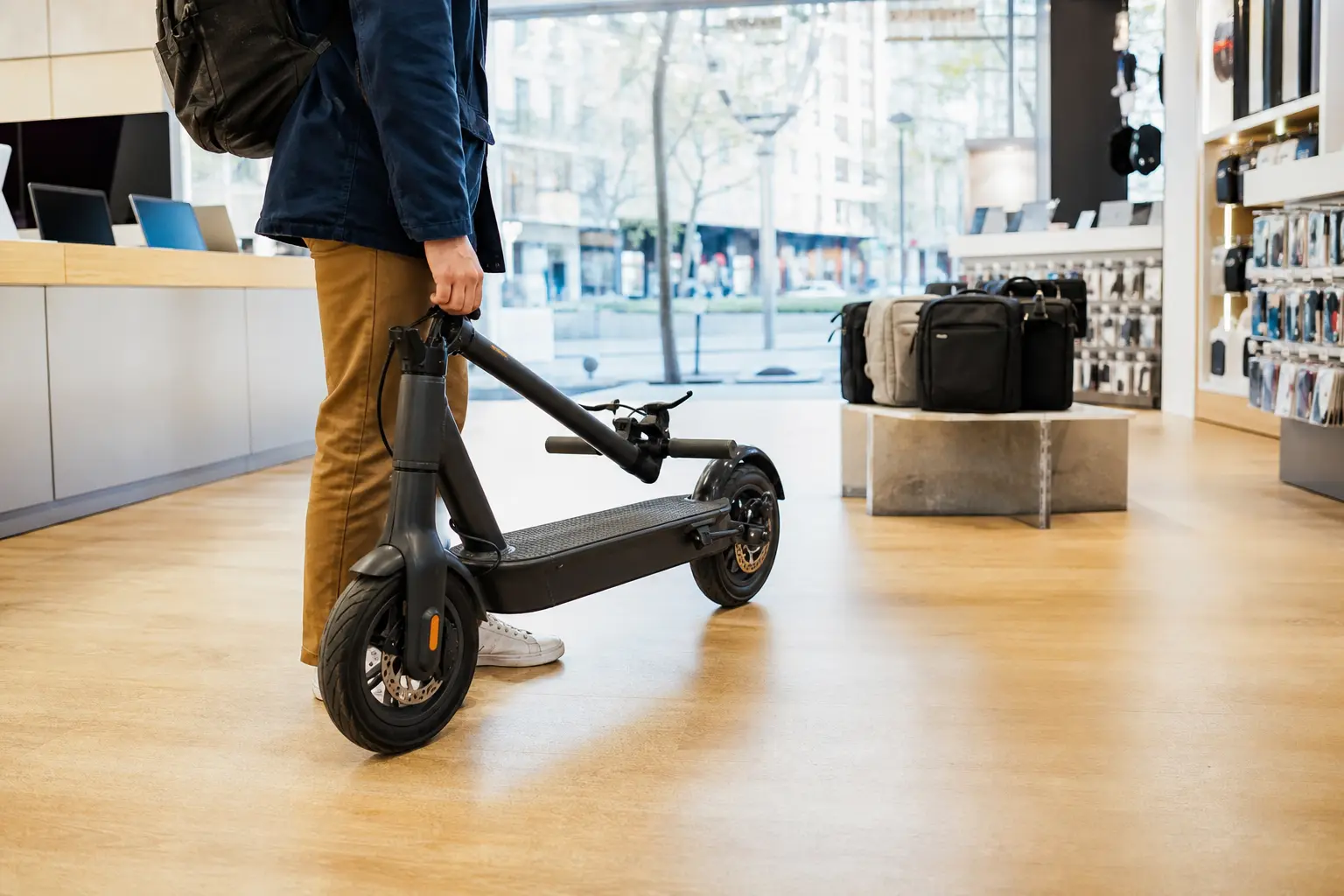 Pourquoi choisir une trottinette électrique Darty ? Les vrais critères à vérifier avant d’acheter