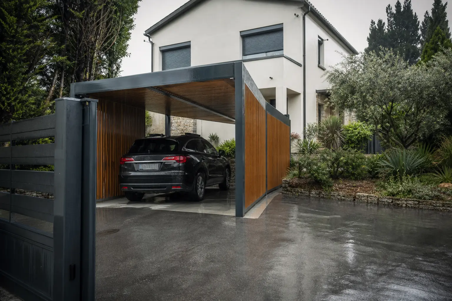 Pourquoi installer un carport pour votre voiture ?