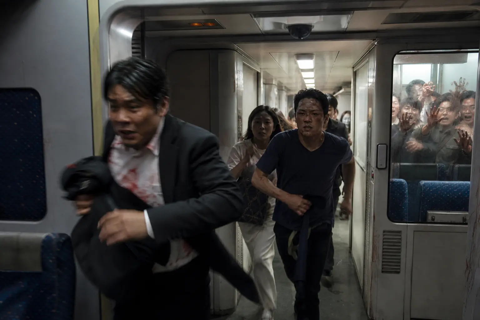 Train to Busan : le survival horrifique qui transforme un train en piège mortel