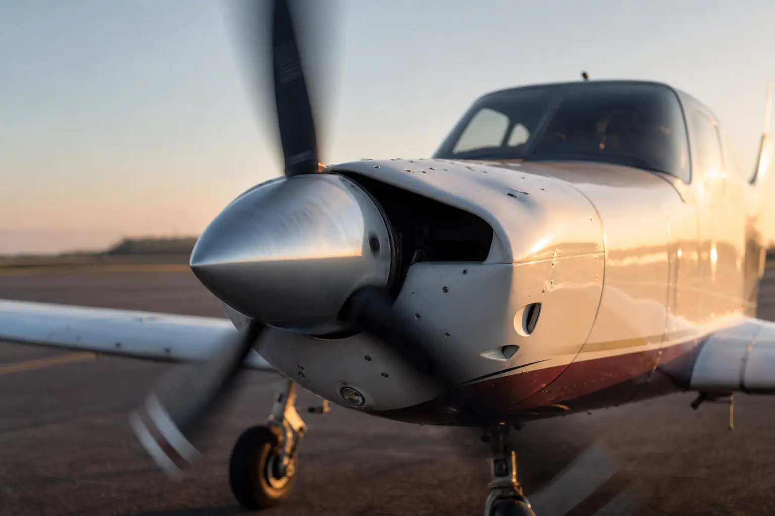 Comment fonctionne une hélice d’avion ? Le guide simple pour comprendre la propulsion