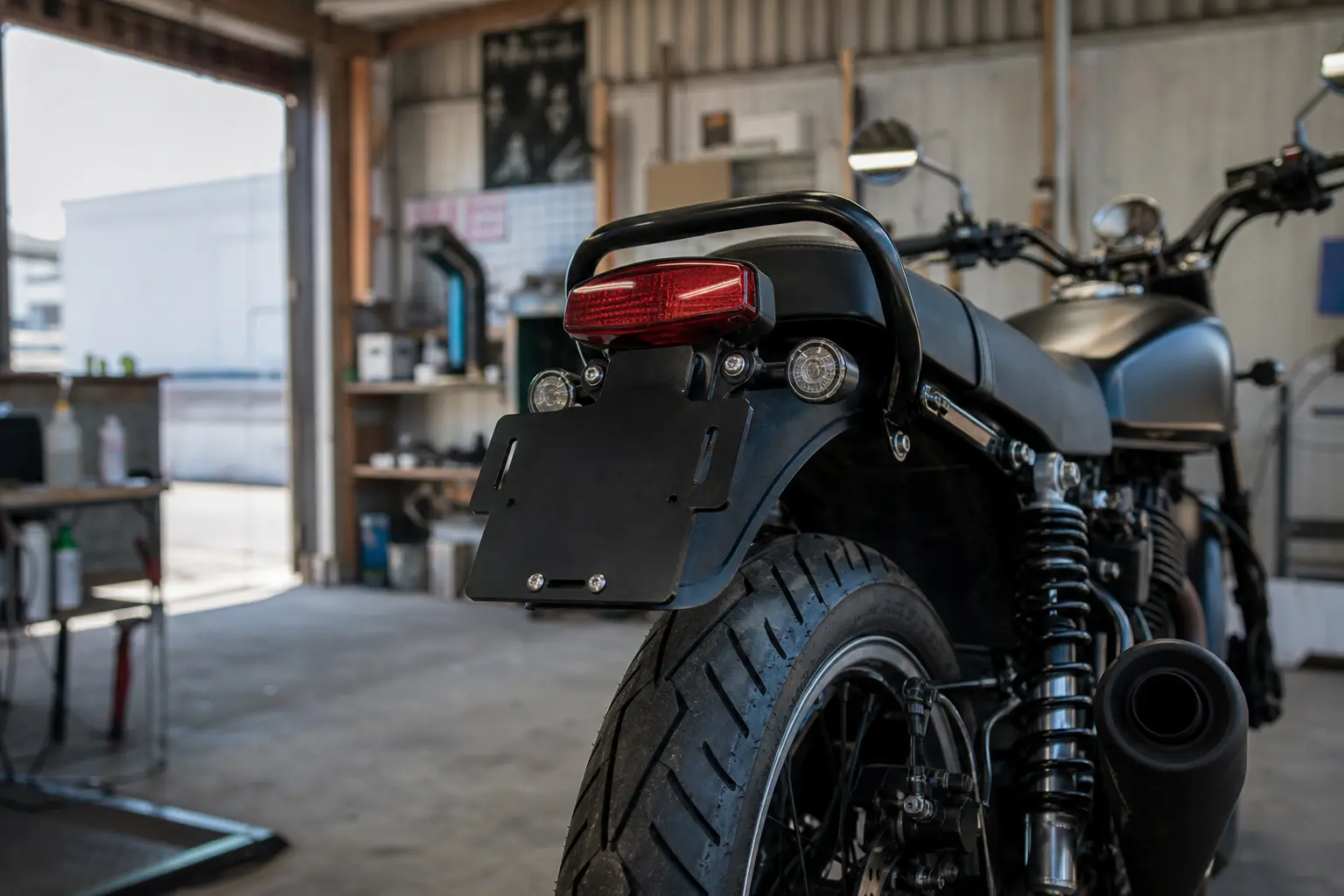 Comment choisir le bon support de plaque pour sa moto ?