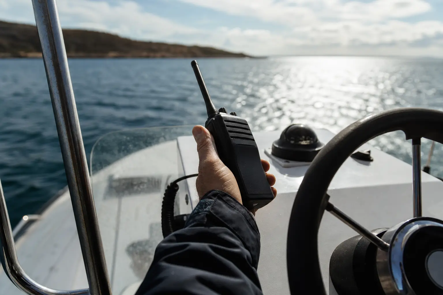 CRR bateau : à quoi sert le certificat restreint de radiotéléphoniste et faut-il le passer ?