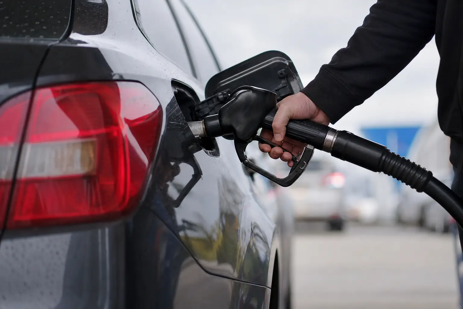 Essence dans un diesel : que faire immédiatement après l'erreur de carburant ?