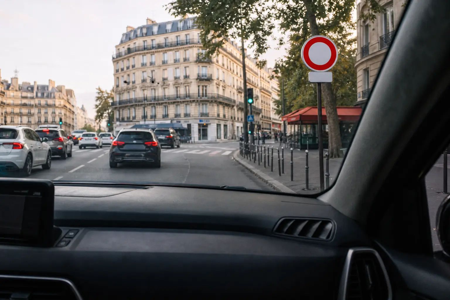 Zone à faibles émissions (ZFE) : vignette Crit'Air obligatoire, villes concernées et amende